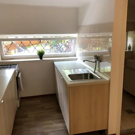 Schmidt 2. Apartment *